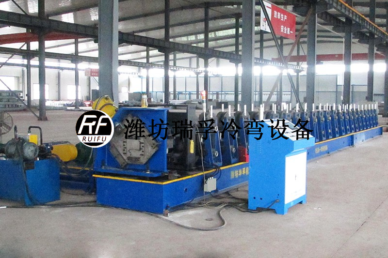 立體車庫邊梁數(shù)控沖設(shè)備