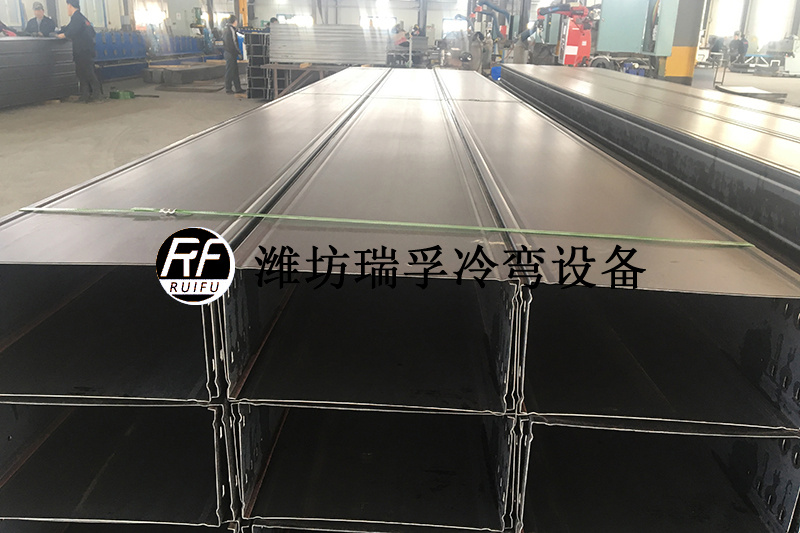 電纜橋架設(shè)備—型材