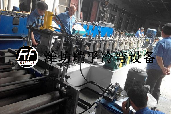 汽車型材設(shè)備