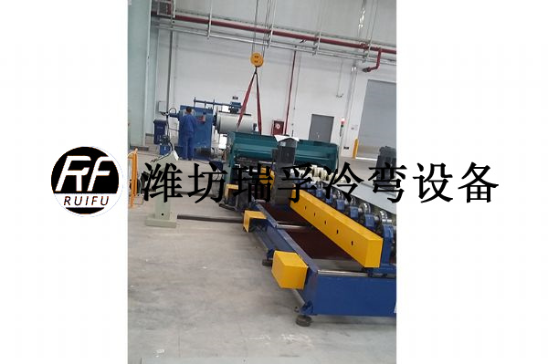 客車蒙皮設(shè)備