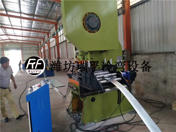 抗震支架成型設(shè)備